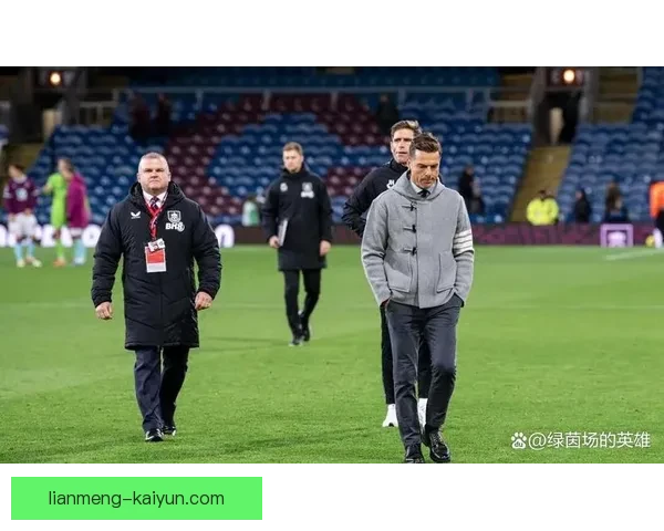 伯恩利俱乐部全新赛季精彩瞬间与球迷互动精彩回顾 伯恩利俱乐部全新赛季精彩瞬间与球迷互动精彩回顾